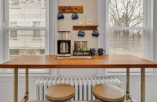 West Hartford Apartment | West Hartford Center: Cozy New England Apartment