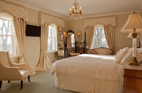 Horncliffe Bed & Breakfast | West Longridge Manor B&B