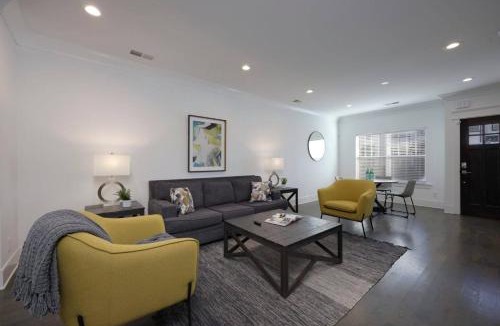 Charlotte Park House | West Side Charmer Convenient Location