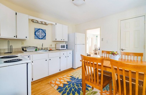 Topsham Villa | Westwind on Winter St - 2 bedroom townhouse apartment near downtown Topsham/Brunswick