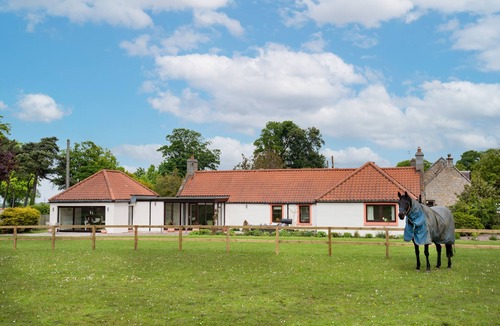 MacMerry Cottage | WESTWOOD COTTAGE - A spacious farm cottage close to superb East Lothian beaches