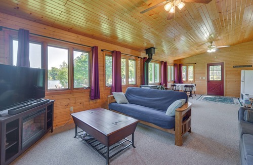 Bone Lake Cottage | 'wet Feet Retreat' Year-round Cabin in Frederic