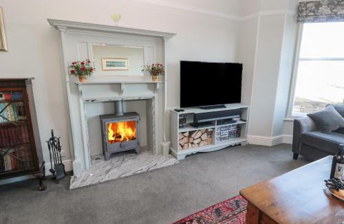 Embleton House | Whinstones at 4 The Villas