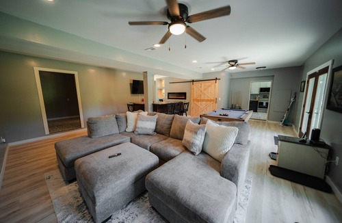 Logan Cabin | Whispering Acres | Hocking Hills, Hot Tub, Firepit