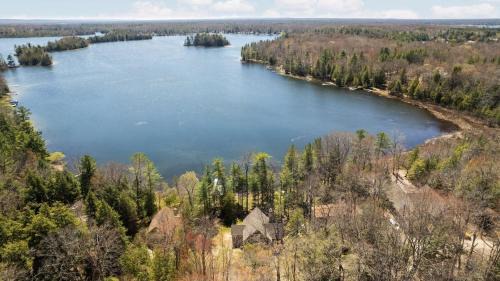 Traverse City House | Whispering Pines Cottage on Bass Lake
