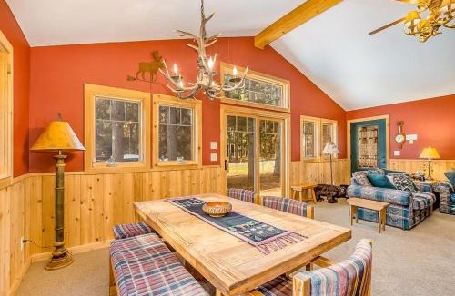 Thompsonville House | Whispering Pines