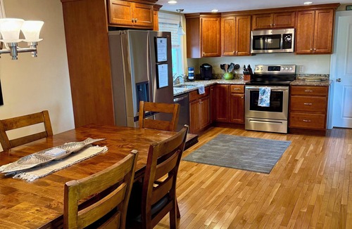 Manomet House | White Horse Beach Rental - Pet Friendly