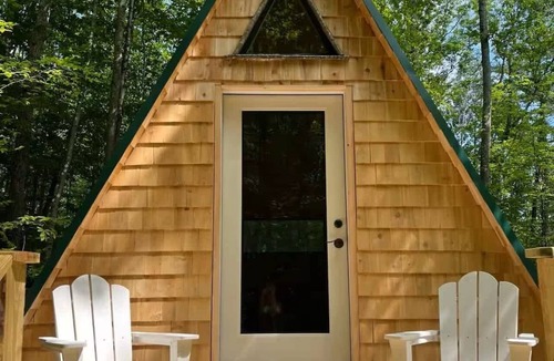 Stoneham Cabin | White Mountains Hike-In A-Frame | Disc Golf Dreams