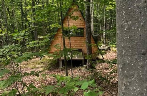 Stoneham House | White Mountains Hike-In A-Frame Disc Golf Dreams