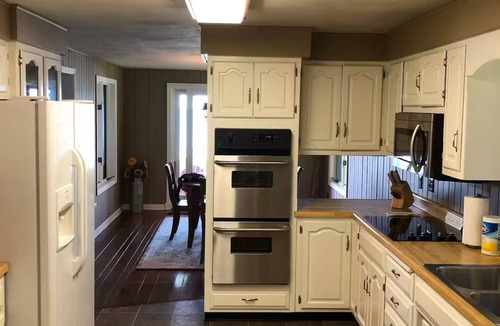 Sturgeon Bay House | White Rock at 4160 Glidden Drive