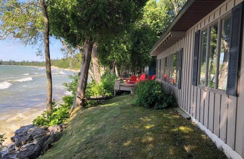 Sturgeon Bay House | White Rock at 4160 Glidden Drive