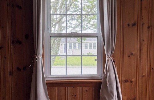 Plymouth House | Whitehorse beach access walking distance.