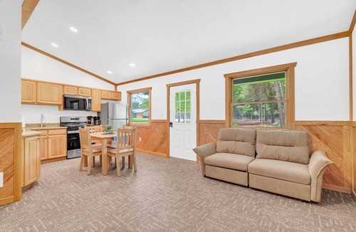 Jeddo Cabin | Whitetail Ridge Cabins | Three Cabin Retreat