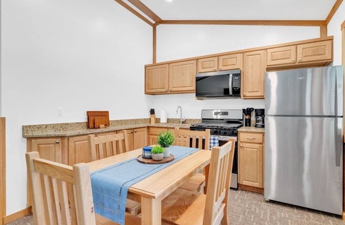 Jeddo Cabin | Whitetail Ridge Cabins | Three Cabin Retreat