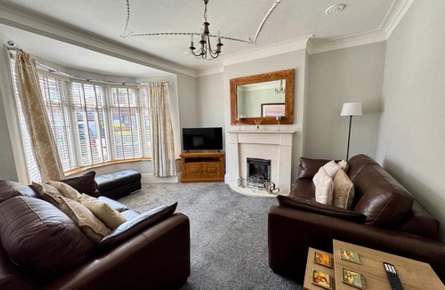 Cullercoats House | Whitley Family Retreat, Fabulous extended home