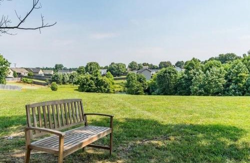 Clarksville House | Whole Home 1335 Whitt Ln