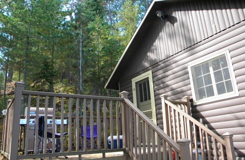 Crane Lake Cabin | Wilderness modern lake cabin