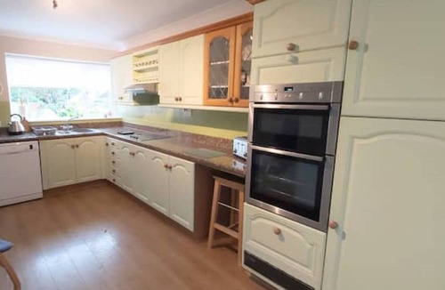 Northallerton Cottage | Willow Cottage 4 bedroom Cosy stopover, dogs welcome