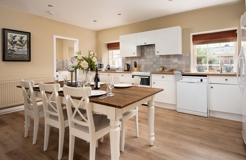 Cockburnspath Cottage | Willow Cottage - sleeping 6 guests in 3 bedrooms