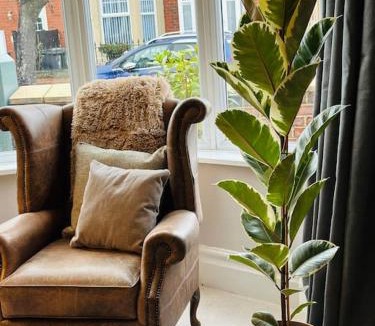 Whitley Bay House | Windsor Coastal Retreat Whitley Bay Sleeps 9