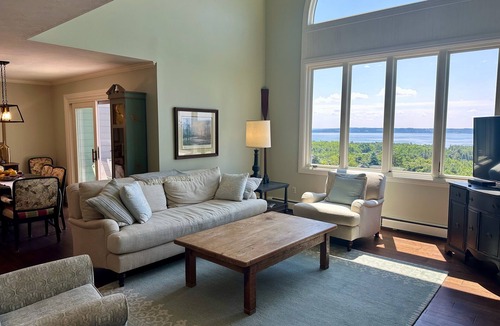 Forest Beach Condo | Windward Passage - Gorgeous view! Seasonal Amenities! Close to Town!