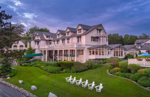 Boothbay Harbor Apartment | Windward Suite | Harbor View + Enclosed Porch