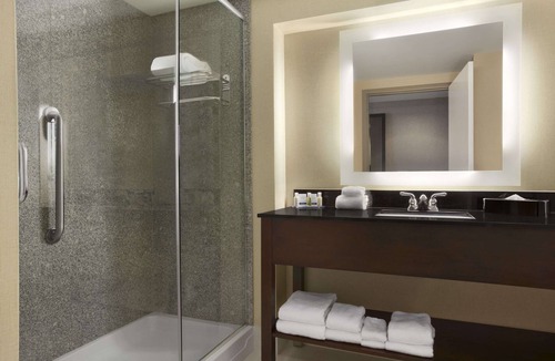Bismarck Hotel | Wingate by Wyndham Bismarck
