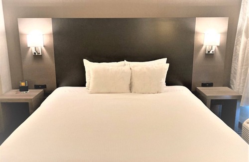 Erie Hotel | Wingate by Wyndham Erie
