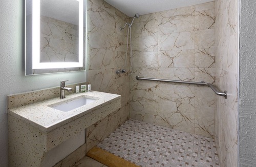 Troy Hotel | Wingate by Wyndham Troy
