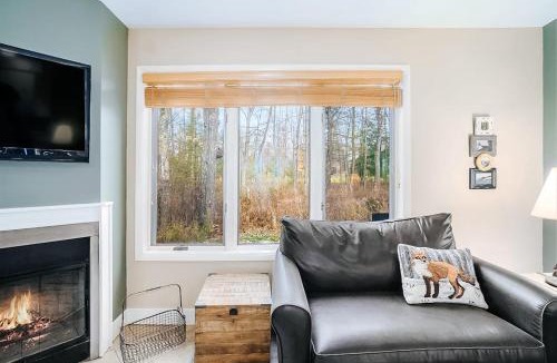 Thompsonville House | Wintergreen Condo, Unit 540