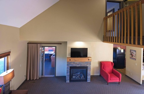 Wisconsin Dells Villa | Wisconsin Dells | Pool & Waterpark Access | 2BR Villa