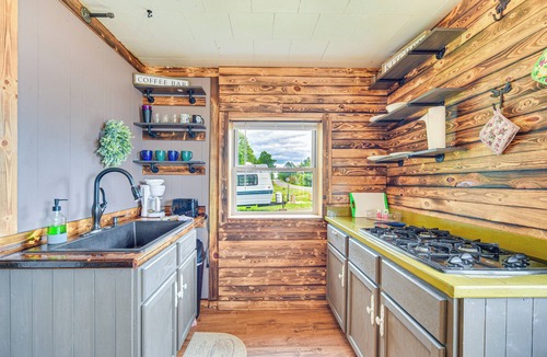 Stone Lake Cabin | Wisconsin Lakeside Cottage w/Deck, Views
