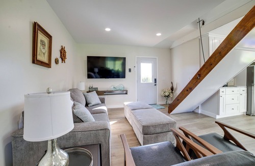 Horton Cottage | Wolf Lake Vacation Rental with Fire Pit!