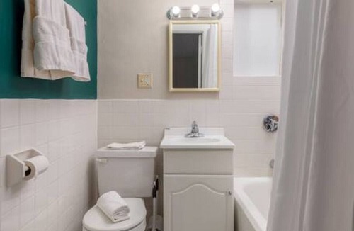 Back Bay West Apartment | Wonderful Newbury 1 Bedroom!