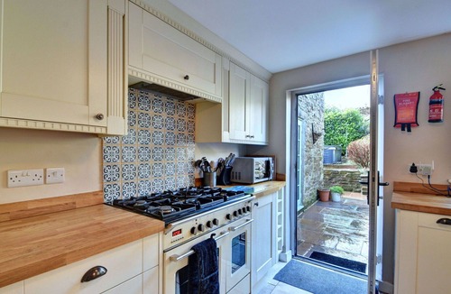 Bellerby House | Wonderful villa for 6 people with WIFI, hot tub, terrace and pets allowed