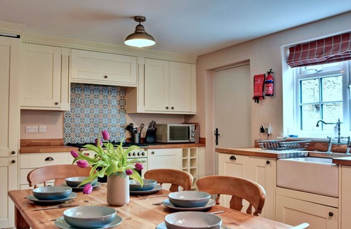 Bellerby House | Wonderful villa for 6 people with WIFI, hot tub, terrace and pets allowed