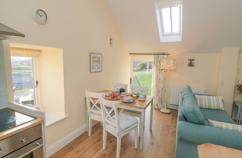Chop Gate Cottage | WOOD COTTAGE, family friendly, character holiday cottage in Stokesley