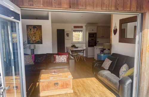 Otterburn Cottage | WOODBURN LODGE, pet friendly, character holiday cottage in Otterburn