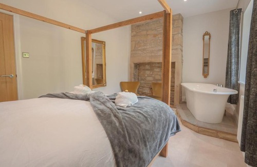 Haltwhistle House | Woodland Escape, Hot Tub , Near Hadrian's Wall