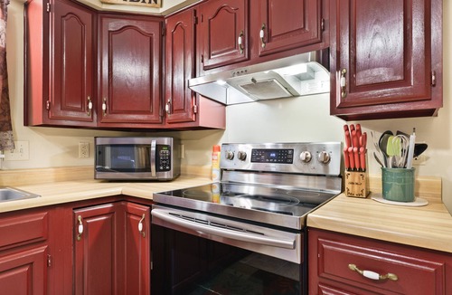 Laurelville Cabin | Woodland view-Cedar Cottage