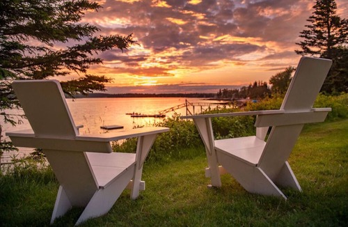 Boothbay Harbor Cabin | WoodlandView Ldg | Porch + Garden | No Hidden Fees