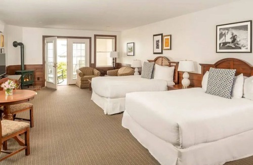 Boothbay Harbor Cabin | Woodlandview Lodge | 2 Queens + Porch