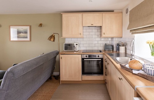 Kelso Cottage | WOODMAN'S, Kelso - sweet one bedroom cottage close to Floors Castle and Kelso