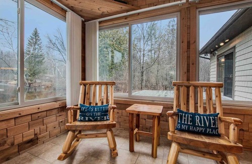 Branch Cabin | Woods & Water Cabin - Fish or Kayak on Pere Marquette River near Ludington, MI.