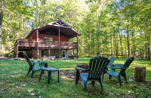 McHenry Cabin | Woodside Retreat by Taylor Made Deep Creek