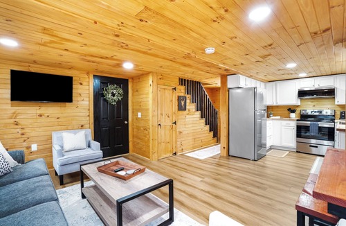 Nelsonville Cabin | Woodside Retreat — A Hidden Cabin Getaway- Where Nature Meets Comfort