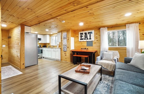 Nelsonville Cabin | Woodside Retreat — A Hidden Cabin Getaway- Where Nature Meets Comfort