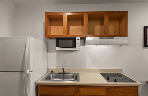 Evansville Hotel | WoodSpring Suites Evansville East