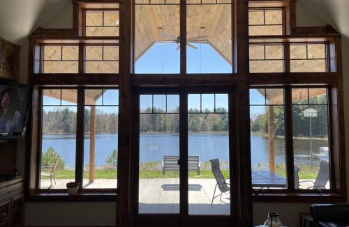 Kingsley House | Woodsy and Private- Dream House on a 7 Acre Pond