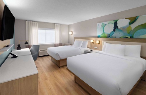 Jeffersontown Hotel | Wyndham Garden Louisville KY